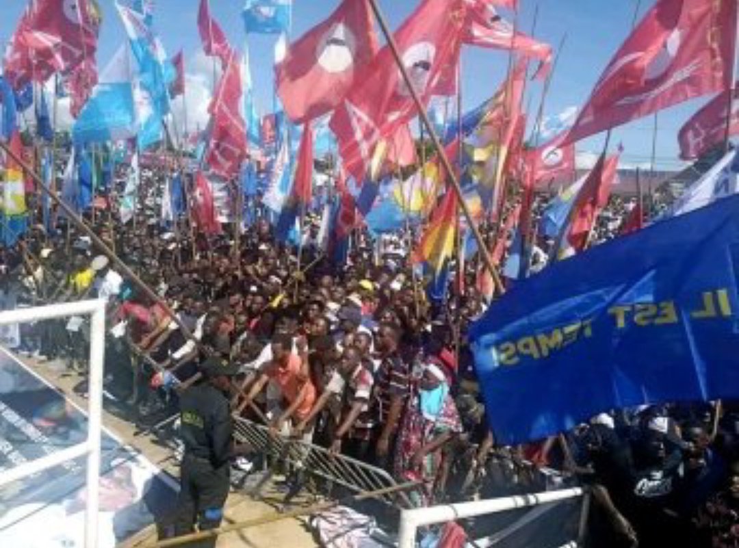 mulenga_dora's tweet image. Instant #Moanda avec #fatshi béton 20 .
Mokonzi ya ba plein 

Votez numéro 20