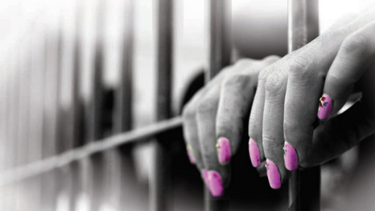 Hapiste LGBTİ+ Ağı, 20 Kasım Nefret Suçu Mağduru Transları Anma Günü’nde açıklama yayınlayarak fiili tecrit ve yok sayma politikalarına karşı trans mahpusların yaşam haklarının güvence altına alınması için çağrı yaptı.
kaosgl.org/haber/translar…