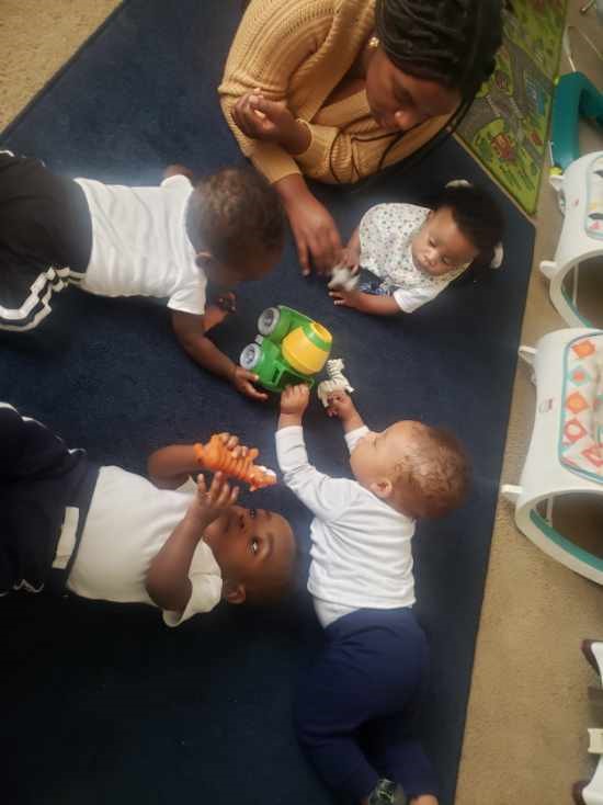 NurturingHomes's tweet photo. Our Technical Assistance (TA) visits help providers meet their goals on the individual developmental needs of their children! 

NHI coach, Dani, works with one of her providers on floor play and tummy time that helps improve young children's physical development!

#MSUext #NHI https://t.co/EqoIx09Et4