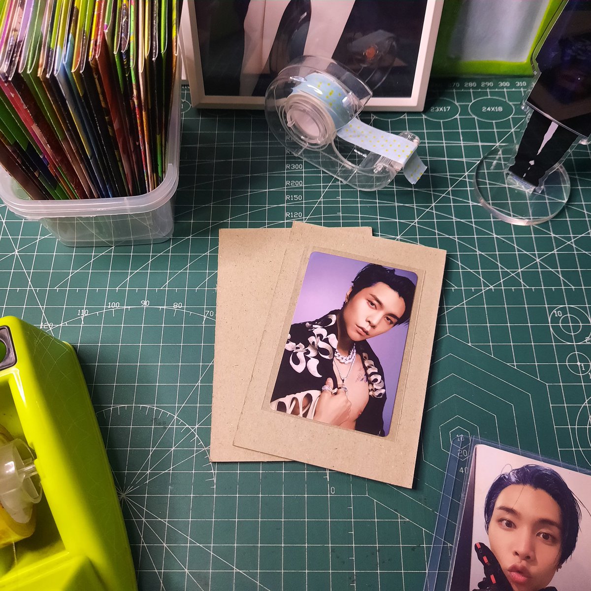 kuypopin's tweet photo. Buat kalian yang suka jajan kertas ganteng dan suka trade koleksi kalian atau mungkin udah stop koleksi(?) Kalian bisa banget checkout board packing photocard di kuypopin link pembelian ada dibawah yaa:

Shopee: https://t.co/VgbCgUnvCM
Lazada: https://t.co/ORJDxmta3V https://t.co/puogLpSQ59