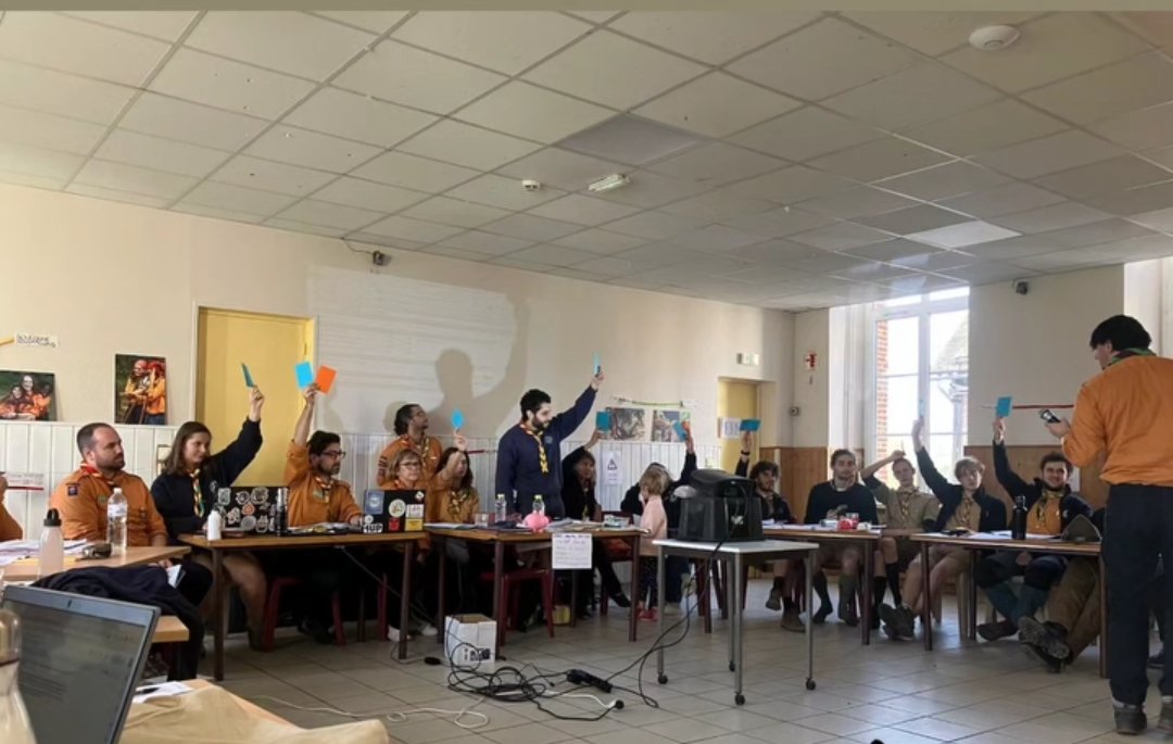 Scout_FEE's tweet photo. A voté ! 
Notre assemblée générale annuelle vient de terminer, merci à tous les groupes de la FEE pour leur participation à notre vie démocratique ✌️ https://t.co/uoLnAkkLrE