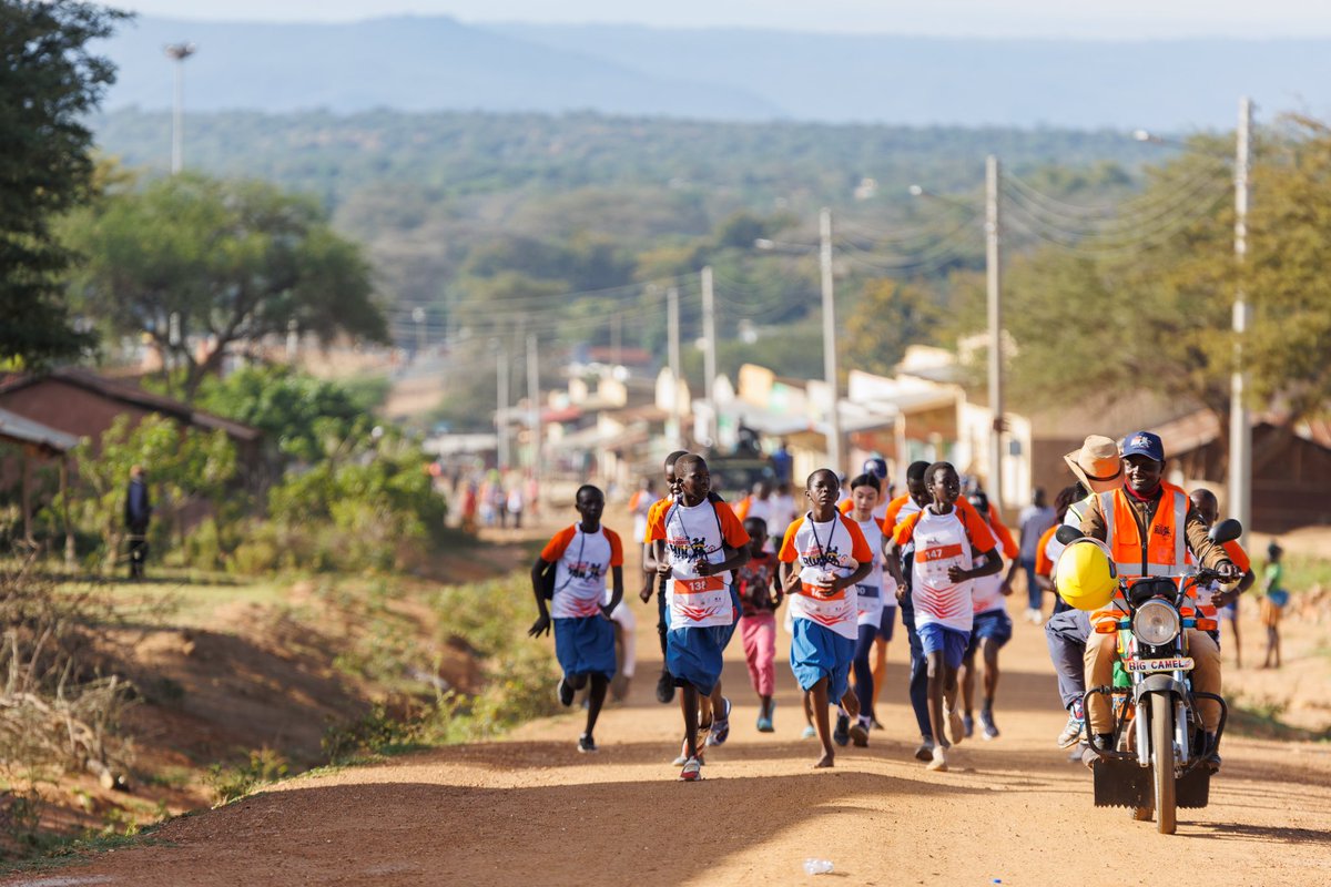 janetmachuka_'s tweet photo. I know most ladies might not find it easy to run in skirts but look at these 😍, the women in Kacheliba, West Pokot are at it!
The 10KM charity run by @DNDi was successful. This was in support people affected by Neglected Tropical Diseases. #RunForNeglectedPatients #BeatNTDs https://t.co/BAN7JumCzT