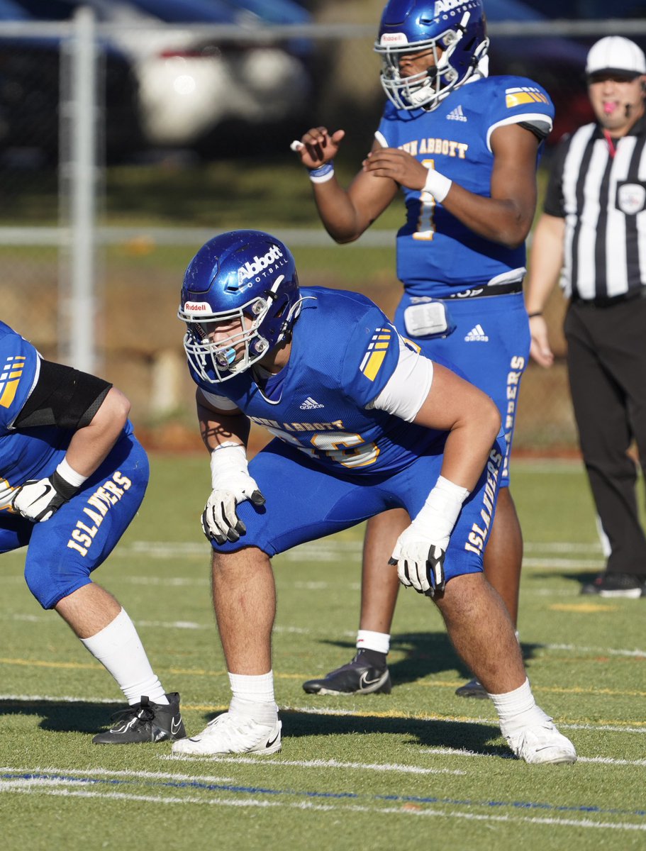 davrayvenu's tweet photo. Senior Season Highlights!
https://t.co/qeg1E1iKft

6’5”, 295 lbs, 10in Hands, &amp; 83in Wingspan
@JACFootball https://t.co/ZCDvqFUhf2