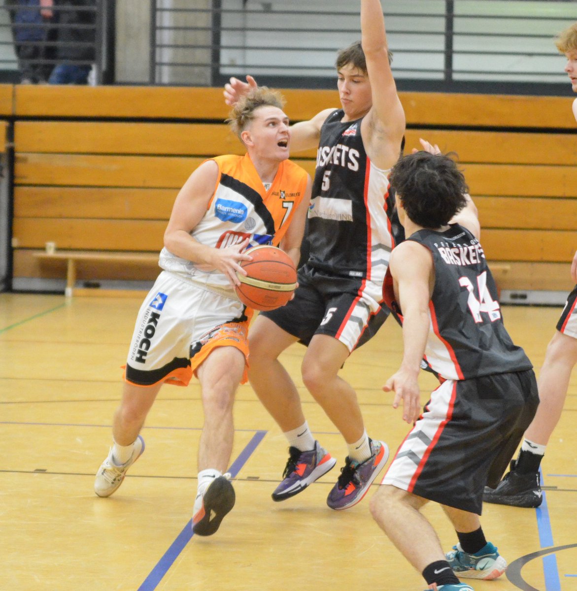 tvob_blackflyz's tweet image. BG Olpe/Siegen – Gartenzaun24 Baskets Paderborn II. 84:75 (46:42)

Und hier noch der Spielbericht von Samstag. Wie immer schönen DUNK an Volkher #Pullmann von der #Westfalenpost Olpe für Text und Fotos.

tinyurl.com/3dke9jdp

#Basketball #Olpe #Siegen #BlackFlyz