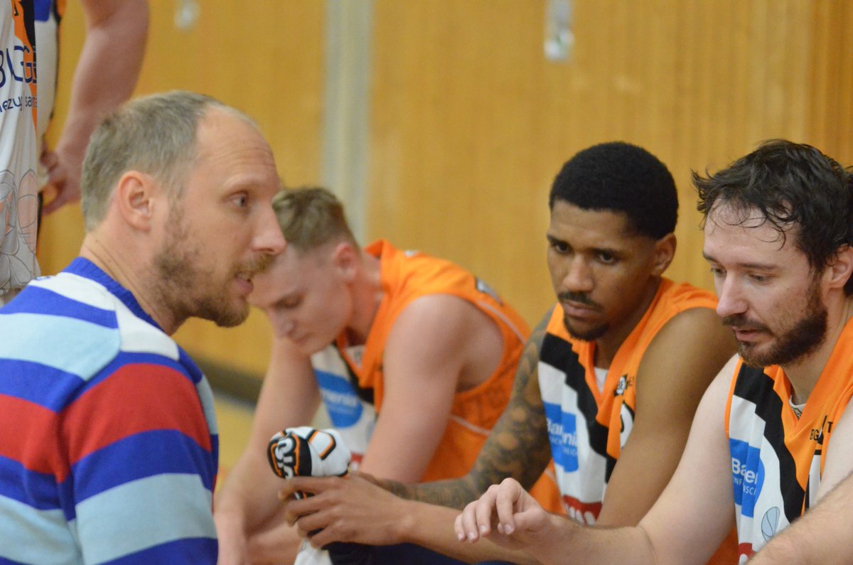 tvob_blackflyz's tweet image. BG Olpe/Siegen – Gartenzaun24 Baskets Paderborn II. 84:75 (46:42)

Und hier noch der Spielbericht von Samstag. Wie immer schönen DUNK an Volkher #Pullmann von der #Westfalenpost Olpe für Text und Fotos.

tinyurl.com/3dke9jdp

#Basketball #Olpe #Siegen #BlackFlyz