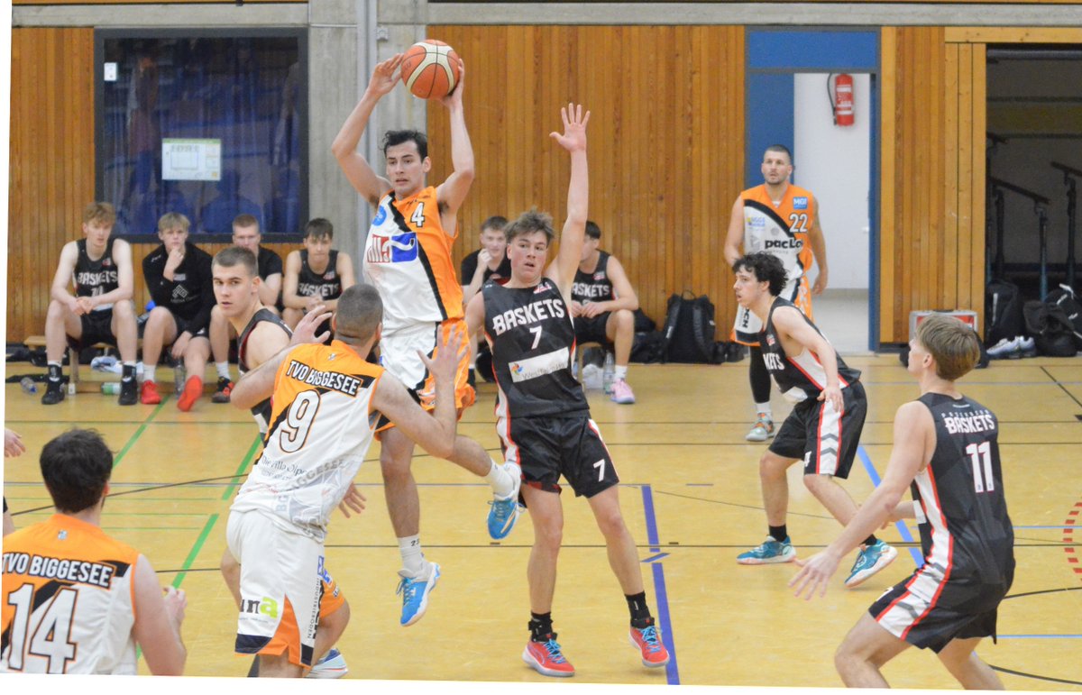 tvob_blackflyz's tweet image. BG Olpe/Siegen – Gartenzaun24 Baskets Paderborn II. 84:75 (46:42)

Und hier noch der Spielbericht von Samstag. Wie immer schönen DUNK an Volkher #Pullmann von der #Westfalenpost Olpe für Text und Fotos.

tinyurl.com/3dke9jdp

#Basketball #Olpe #Siegen #BlackFlyz