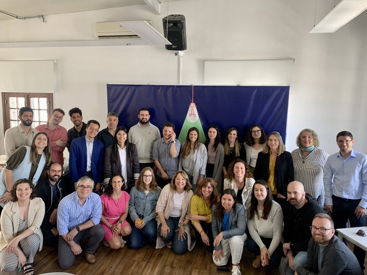 ANDEUruguay's tweet photo. Realizamos el segundo encuentro de instituciones intermedias y personas facilitadoras de Modo Digital 🙌🏻.
Una instancia de intercambio y validación del proceso de trabajo 🚀. https://t.co/Zcz8P3x5hp