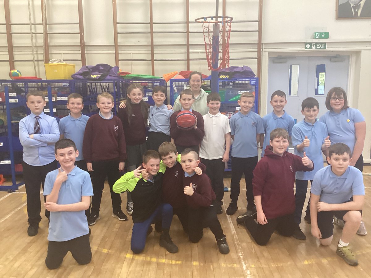 KeirHardieMem's tweet photo. Today was the last week of our P6-P7 Basketball Club. Well done to everyone who attended and developed their skills in passing, dribbling and game play. Thank you to Emma from @NLTitans @NLTitansEH who delivered this lunchtime club.  @NLActiveSchools @NLASC_Lauren @sportscotland https://t.co/yAWXlLpECh