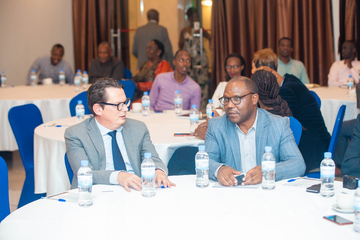 AlumniRwBe's tweet photo. 📸Reflecting on key moments from our event last year focusing on agribusiness. From import substitution to export potential, investment opportunities, and the pivotal role of agriculture in Rwanda's evolving society. 🌱Stay tuned for this year's topic announcement! #AgriBusiness https://t.co/FNT5i58QBC