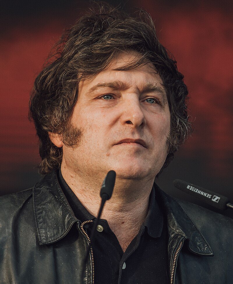 Anna Lulis tweet media