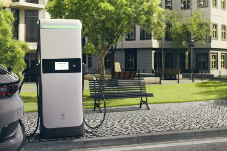 vaielettrico's tweet photo. #Atlante sceglie #Wallbox per sviluppare nuovi punti di ricarica fast e ultrafast in Italia, Francia, Spagna e Portogallo. Atlante, Gruppo #NHOA ha l’obiettivo di creare il più grande network di ricarica ad alta potenza del Sud Europa. https://t.co/zEtSPAgmSZ https://t.co/xPLSquZM1p