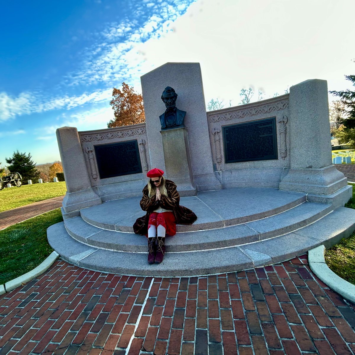 GoddessLife's tweet photo. It's heartening to be where history unfolded 160 years ago. #AbrahamLincoln #GettysburgAddress remains as relevant today as Nov 19, 1863
our democracy can weather intense internal conflicts if uphold the ideals that every one of us deserves an equal opportunity. #14thammendment https://t.co/tG5tgEarEI