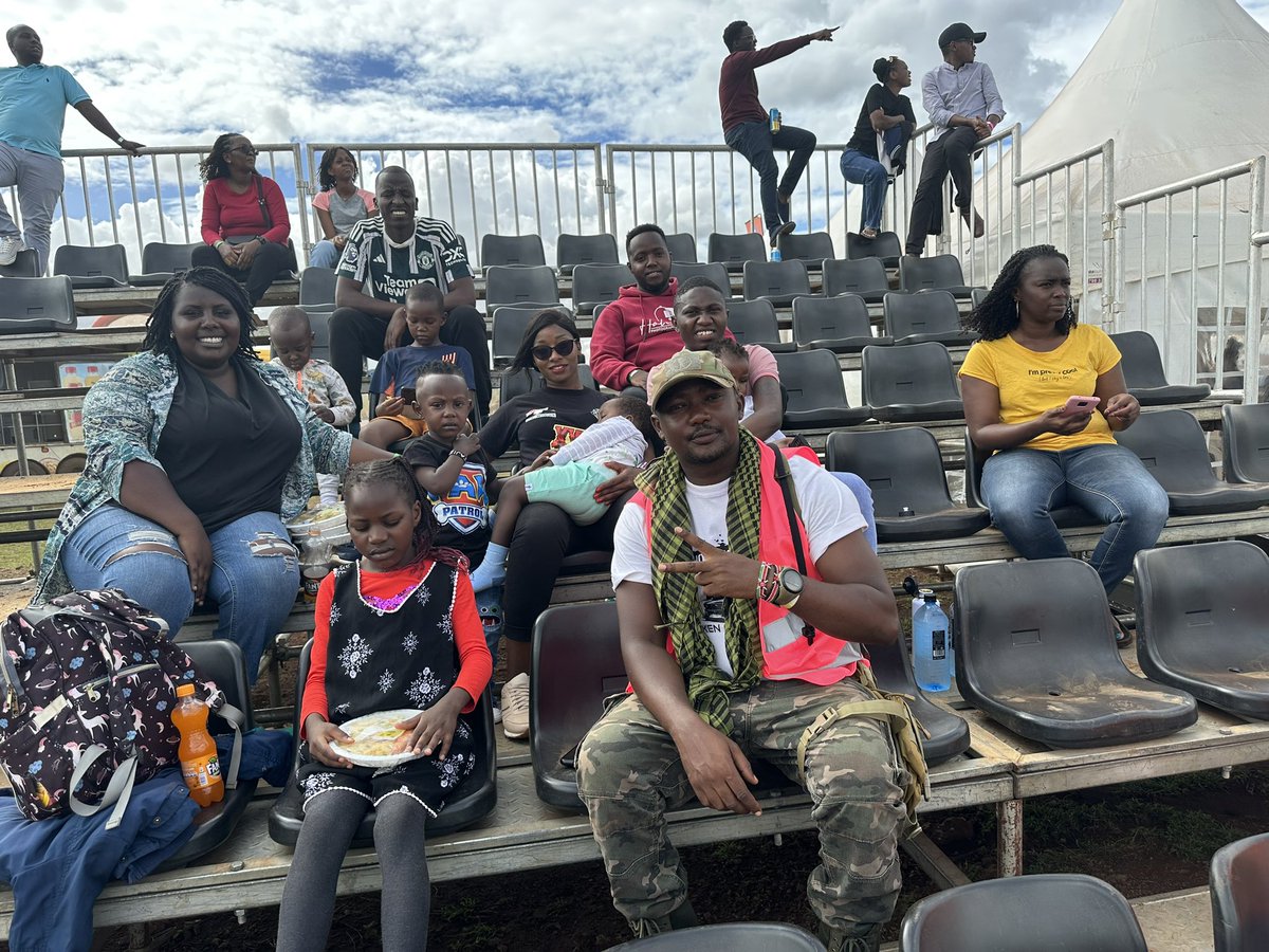 carolmukaba's tweet photo. #rxweekend with the squad @Dennohspinner https://t.co/X4eSTt3iUh