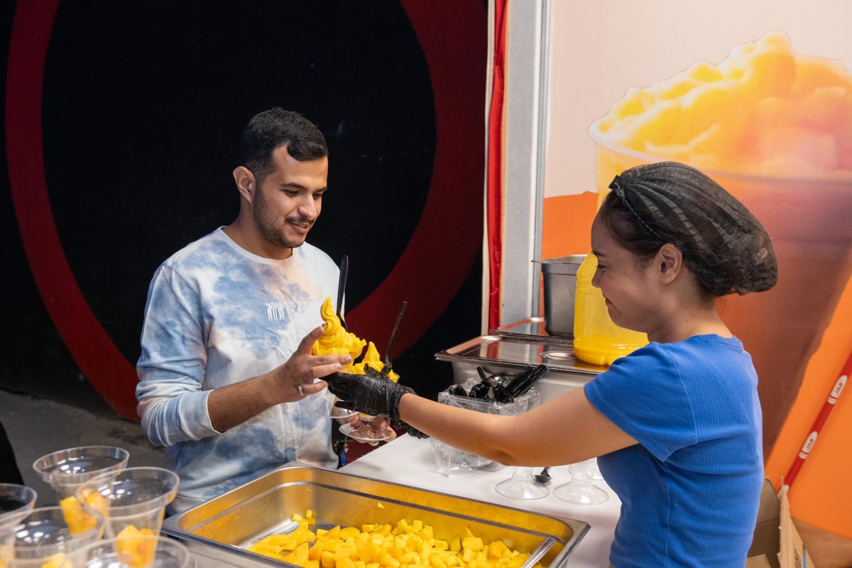 النودلز بطعمها الأصلي، والمانجو الاستوائية والجوافة الحمراء.. تجدها كلها في منطقة آسيا داخل #بوليفارد_وورلد
__
Experience authentic noodles, tropical mango, and red guava in the Asian zone at #BLVDWorld.
احجز تذكرتك وجربها الآن 🎟️ :
Book your ticket now and taste the flavors of