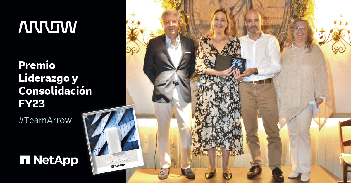 Estamos orgullosos de comunicaros que, durante el #PartnerSummit de <a href="/NetApp_es/">NetApp España</a>, recibimos el premio de Liderazgo y Consolidación FY23 por nuestra pasión y compromiso. En la foto, Beatriz Casillas y Jesús Lobato Crespos en representación del #TeamArrow. ¡Enhorabuena equipo!