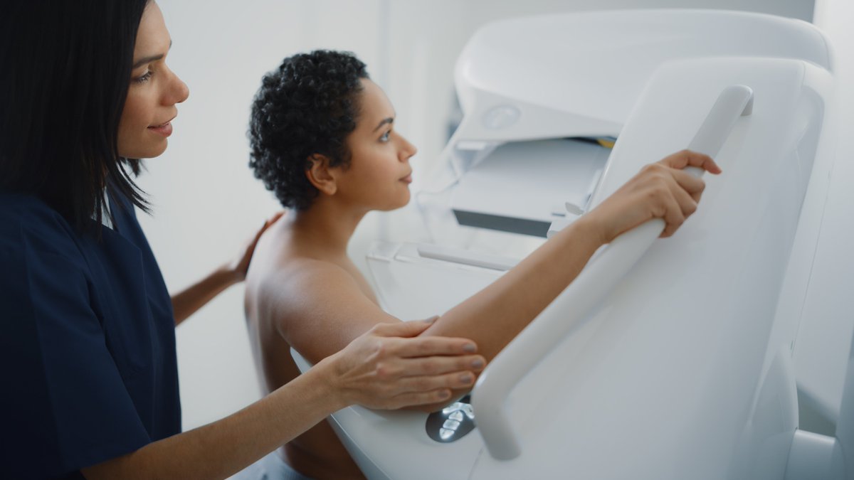 Ontario’s decision to expand eligibility for #breastcancer screening will save lives: Dr. Martin Yaffe talks about the evidence for starting regular mammograms at age 40 instead of 50. oicr.on.ca/ontarios-decis…