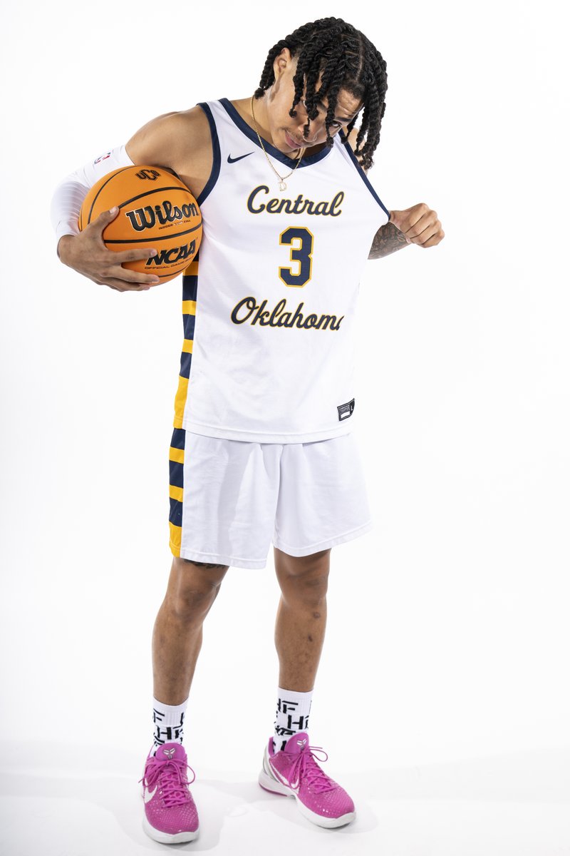 DQ! Danquez Dawsey is off to a pretty good start to his junior season. Here are some numbers through five games played ...

13.6 PPG // 6.2 APG // 4.8 RPG

46.0 FG% // 53.8 3PT% // 83.3 FT%

<a href="/UCOMBB/">UCO Men's Basketball</a> x #RollChos