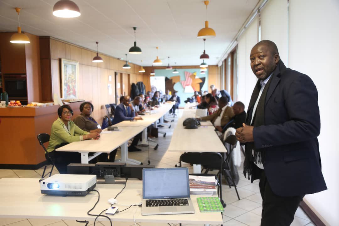 ConapacRDC's tweet photo. La #Conapac a participé par le biais de son Sec. Exécutif, Mr. @MumbaFreddy , à la première Conférence Internationale sur le Développement Local dans les 145Territoires de la #RDC « #CIDL145T », du 28 au 30 Octobre 2023 à #Rennes en #France.
#Developpement #DeveloppementRDC https://t.co/Ib4Em0qvFo