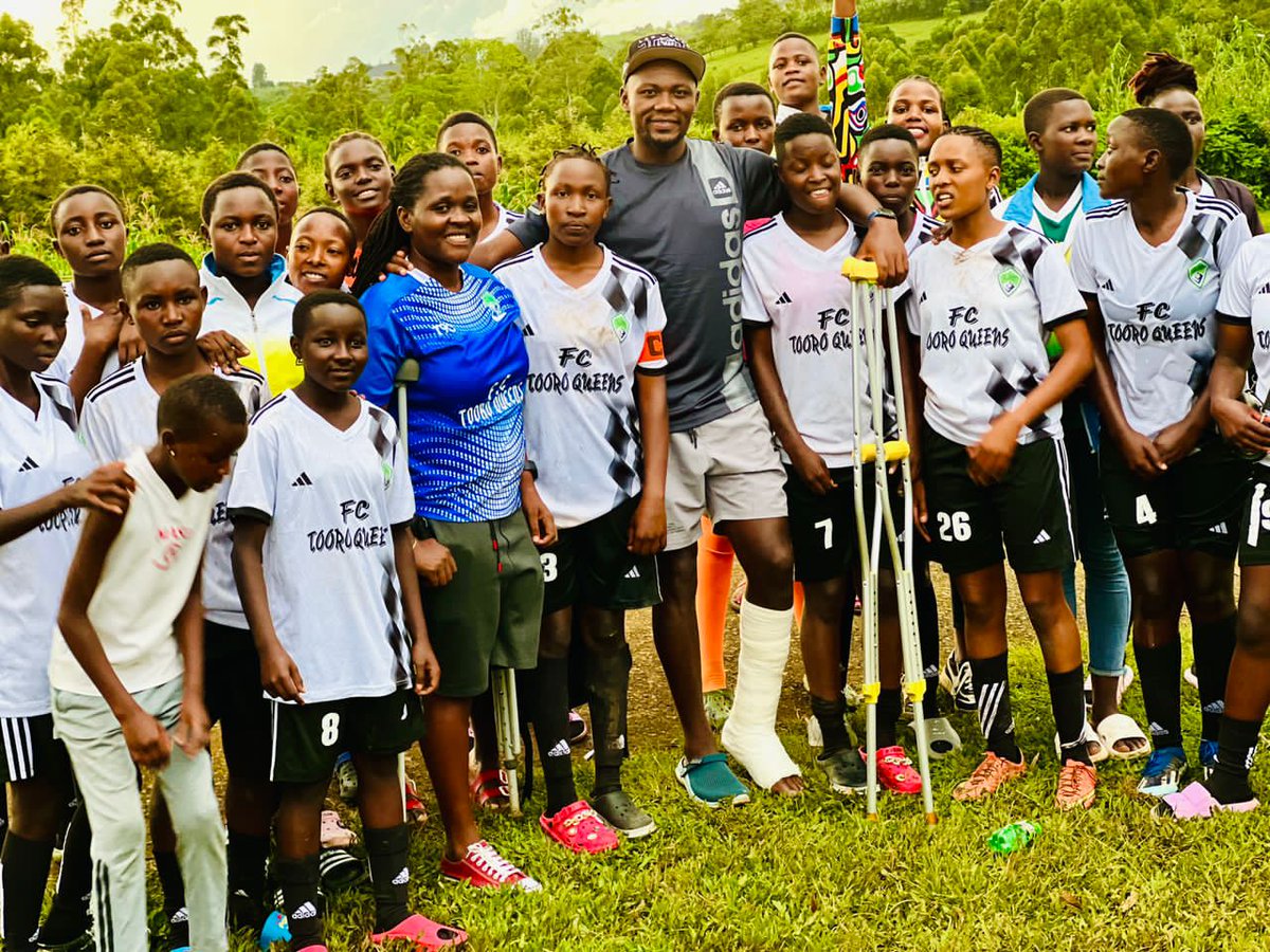 Tooroqueens's tweet photo. @TooroProvince ,You didn't win the match today but You won our Hearts ❤️.
Thank You for the Fight,omg❤️! 
You are indeed Emanzi za Tooro.
We believe in You that Next Edition,Tuloho mumani.
We request for your Support  ba dear🙏
Next Match,Taggy High Vs @Tooroqueens
Sun 26/11/23 https://t.co/2tDblKF0Jz
