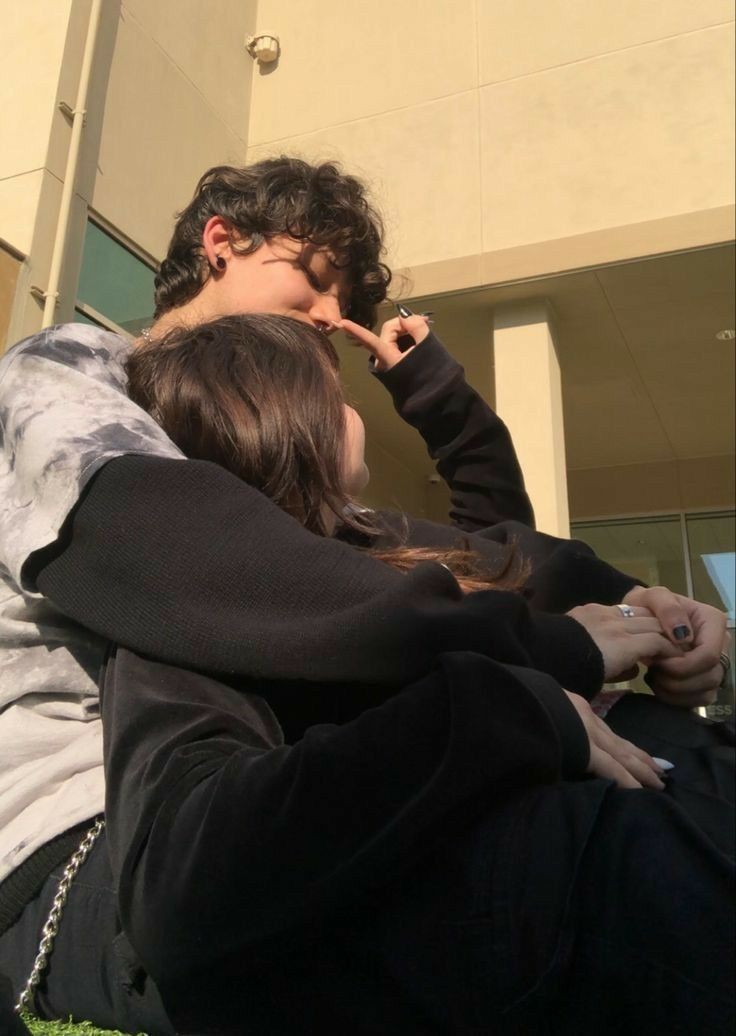 CCDAC_Bot's tweet photo. "Mi cielo, ¿me concedes el privilegio de ser tu esposo y vivir la vida entera juntos, amándonos hasta la eternidad e incluso después de ella? ¿Quieres casarte conmigo?" -Eliot 
@RubbyDeLeon_ https://t.co/z4ekL6iM5D