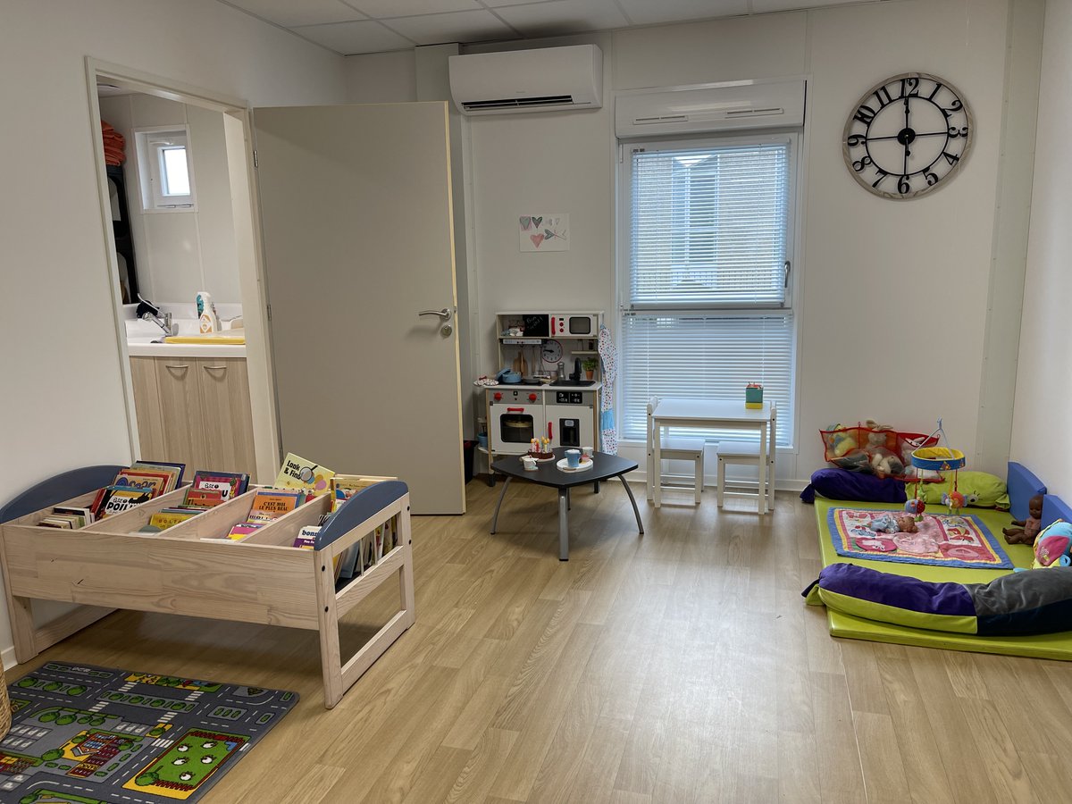 CHURennes's tweet photo. 🏠Ouverture #Maisondesfemmes #GisèleHalimi : pros de #santé -@CHURennes, du #social - Asfad &amp; de la #justice collaborent pour accompagner les #femmes victimes de #violences &amp; leurs enfants. Merci à tous nos partenaires d’avoir rendu ce projet possible ! 
➡️https://t.co/BQrLxpOLR9 https://t.co/fHcq77wSFP