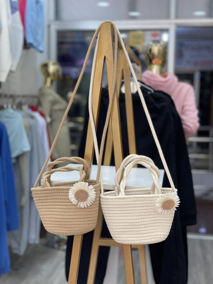 Beautiful beach bags can also be used for casual wear🔥🔥
Available in those shades only
Price range 55-65k
Call/WhatsApp 0774128751 for any delivery inquiries or visit us at kooki tower level 7 shop706b