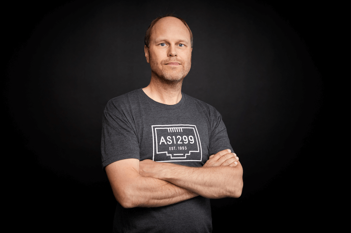 ArelionCompany's tweet photo. Economic challenges can create opportunities for new large-scale optical innovations to flourish. Our Chief Evangelist @MFridstrom shares a forecast for 2024, incl. #OpenOpticalNetworking, coherent #PluggableOptics and #IPoDWDM, with @lightwaveonline.
π https://t.co/55s3pKMLfJ https://t.co/ZDQtAzhwFg