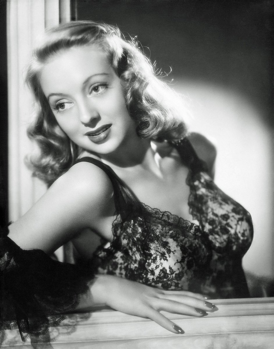 'I always took up with the man of the moment―and there were many such moments.' ― Evelyn Keyes (born this day, November 20, 1919)