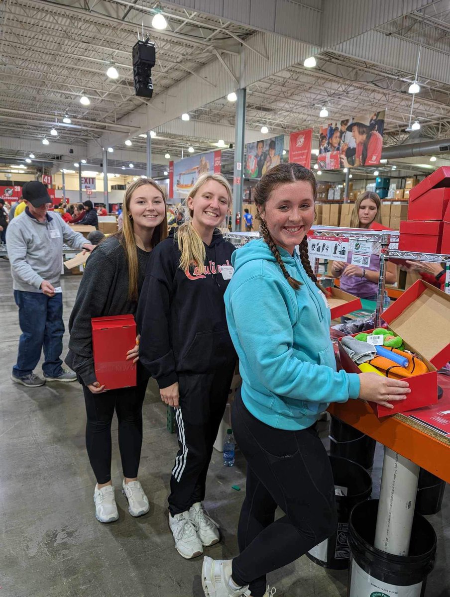 When we’re not balling, we give back!! #OperationChristmasChild 🎄