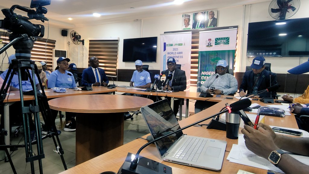 Onyi_Estelle's tweet photo. Day 324: It was great to participate in the National Flag-off of the World AMR Awareness Week.
Nigeria's One Health approach will go a long way for addressing #AntimicrobialResistance. 

It's also important that we keep the awareness #BeyondWAAW.

Word of the day: #WAAW2023 https://t.co/TbLgmJw0Ex