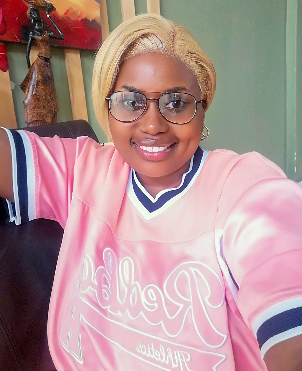 Girls with 4 eye's 🤓
#EleccionesArgentina2023 #BlackFriday