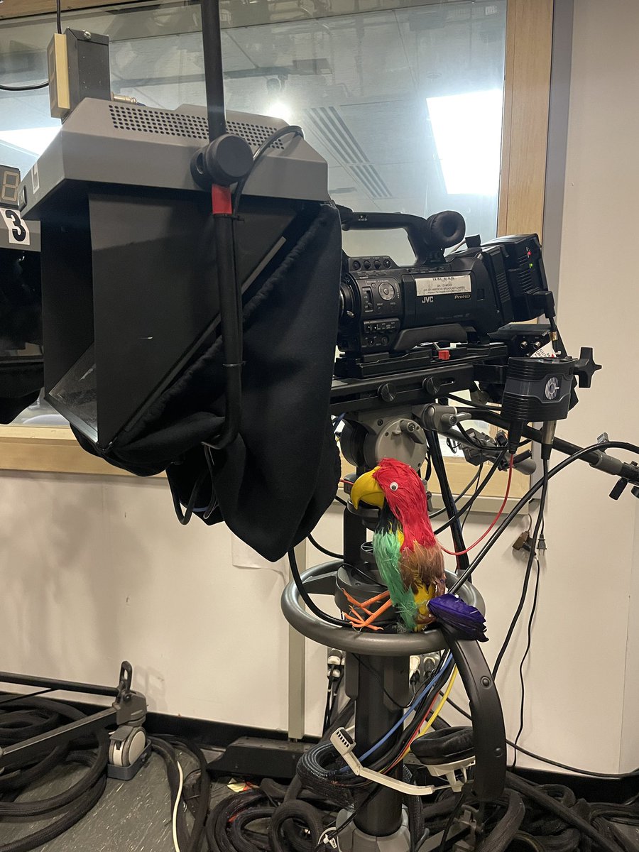 ztvlowdown's tweet photo. Our lovely mascot, Beacon, is getting the studio ready for @messmakerrocks on Saturday!!

#ztvakron #ztvlowdown https://t.co/V7RJRjAZqm