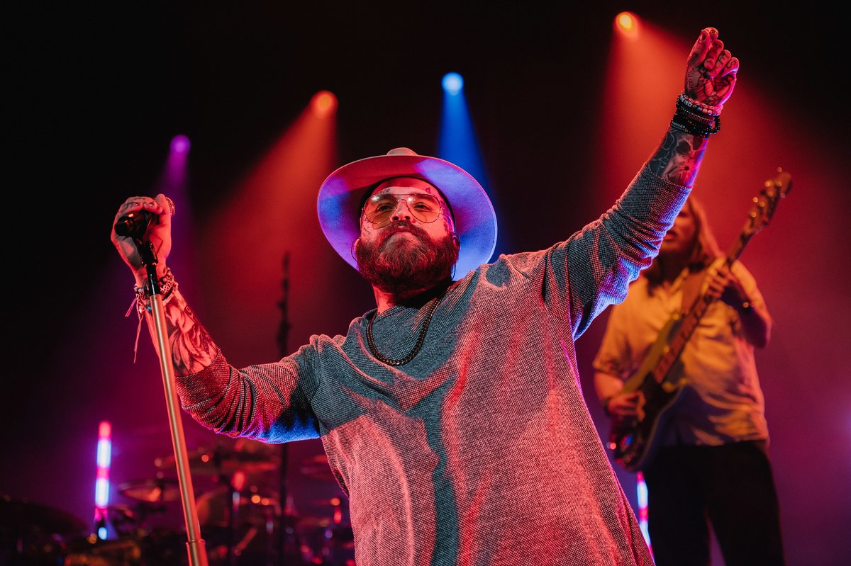 Shutter 16 Magazine tweet media