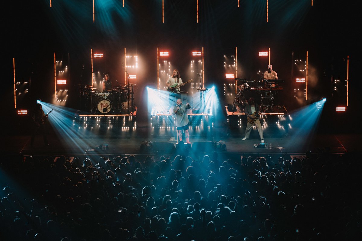 Shutter 16 Magazine tweet media