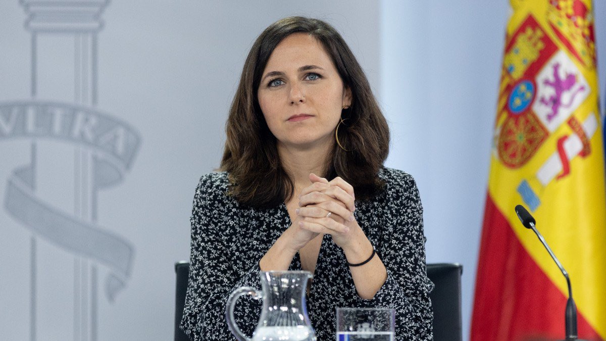 Spain’s Prime Minister removed Ione Belarra from her role as Minister of Social Rights. Ione Belarra was the first European politician to condemn Israel’s genocide in Gaza, urging the Spanish government to cut ties with Israel, and call for an ICC arrest warrant for Netanyahu.