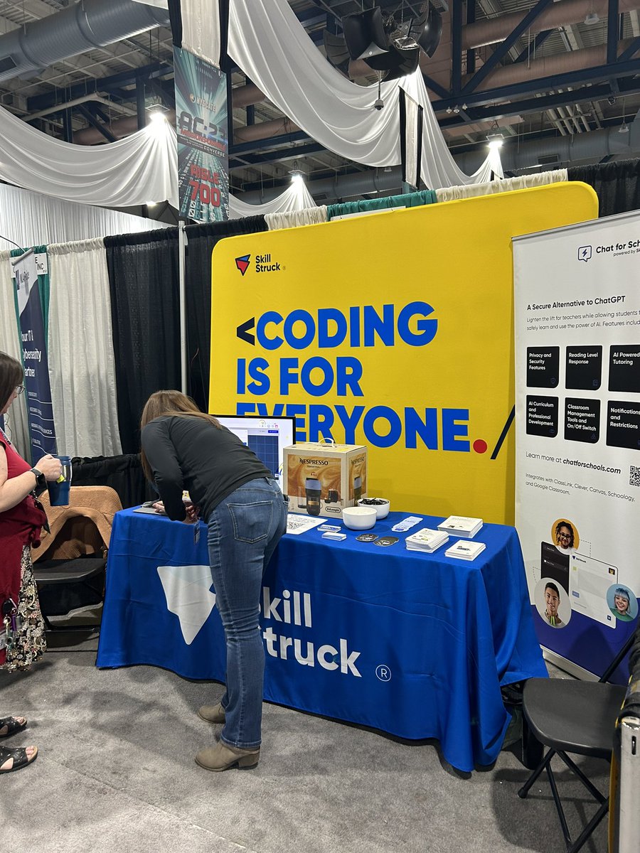 So many incredible computer science friends at #NYSCATE23 in the exhibit hall — please visit them to chat about cool CS resources, tools, and training!

@Thimbleio @start_robo @codeorg @TeachCode @SkillStruck #csforall #csforny