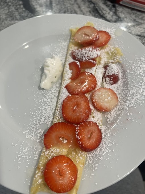 Homemade crepes https://t.co/AglU8F2ngI