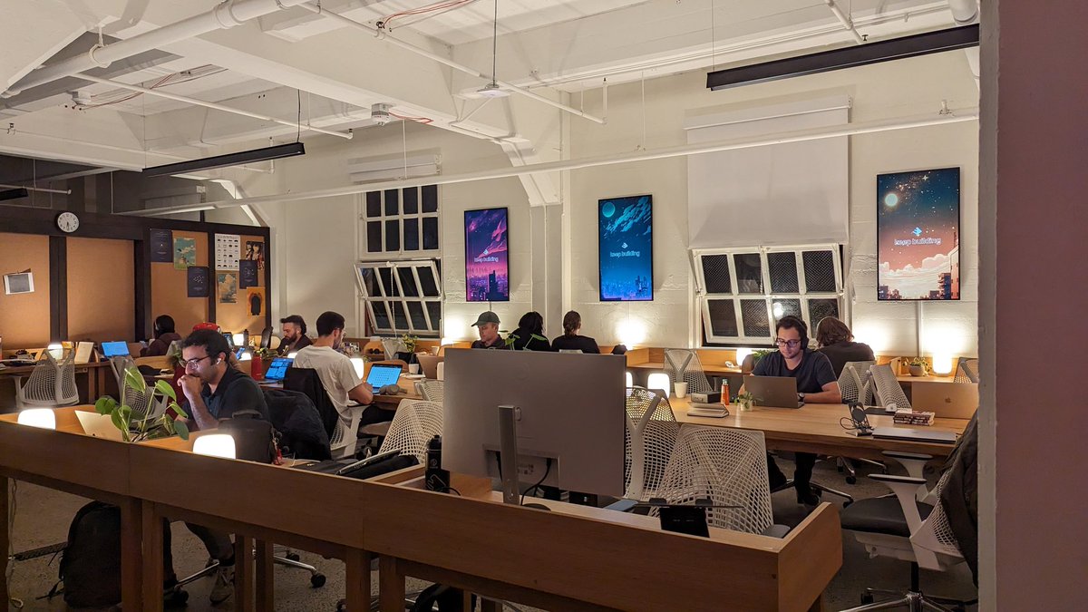 lilin_wang's tweet photo. Back on campus for @_buildspace #opencampus day #3. It's inspiring to witness so many builders shaping their ideas over the #NightsAndWeekends! Last weekend is definitely a busy weekend for some folks 😉  #WeekendBuilders https://t.co/omgYqPSVO9