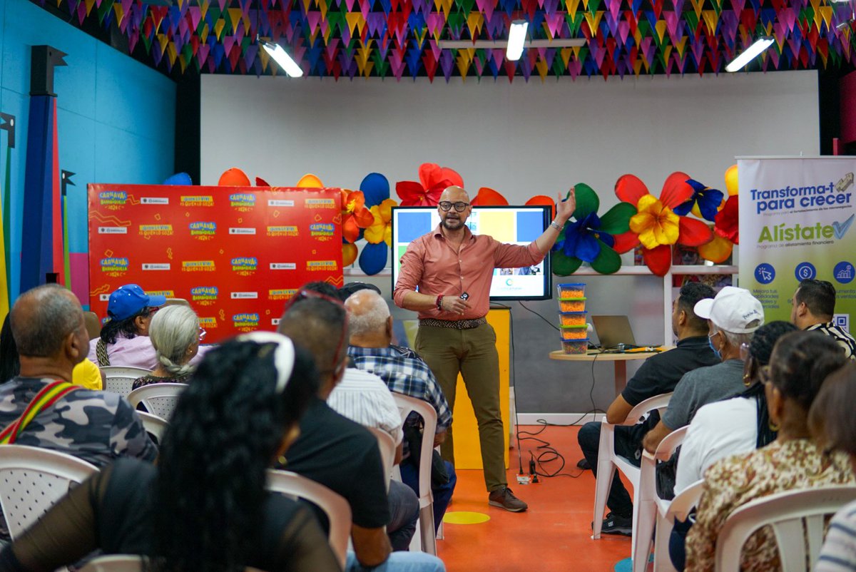 Carnaval_SA's tweet photo. 🗣️¡EMPRENDER CON PROPÓSITO!🫱🏻🫲🏽🎉
Con este taller lúdico-pedagógico arrancó la agenda de “Alístate y Transforma-t para crecer”, espacio donde nuestros hacedores a través de actividades 📚 potenciaron su autoconfianza como herramienta de éxito en sus proyectos personales. 👏🏻 https://t.co/rmCmibTsJU