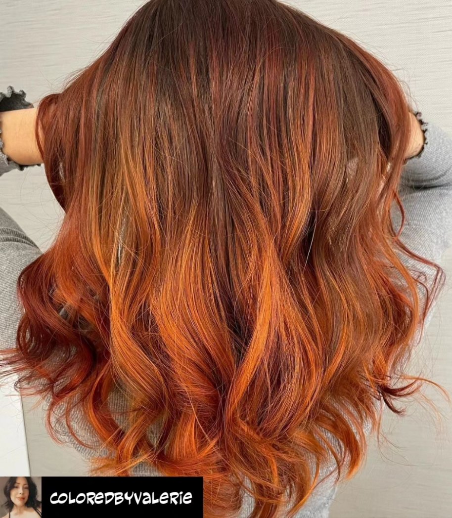 Can’t get enough of this color 🍂🍁
.
.
.
.
.
Reposted @coloredbyvalerie  

#fallhaircolor #multitonalhair #foilayage #foilayagehair #foilayagehighlights #rockvillestylist #redkenshadeseq #redken #redkenobsessed #redhairdontcare #redhaircolor #stylistssupportingstylists