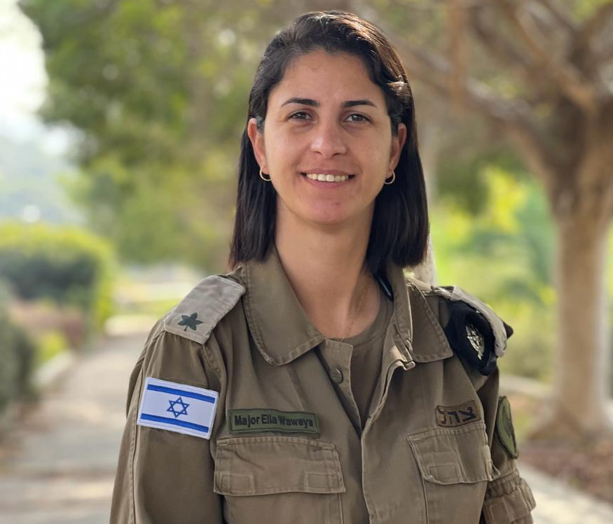 GonenYonatan's tweet photo. "I am Ella. A woman. An Arab. A Muslim. I am 100% Israeli and very proud of it. The Israeli flag makes me feel excited, with belonging. I sometimes have a tear in my eye when I see it".

Major Ella Waweya, Muslim Arab Israeli soldier. https://t.co/SECtoN3Lte