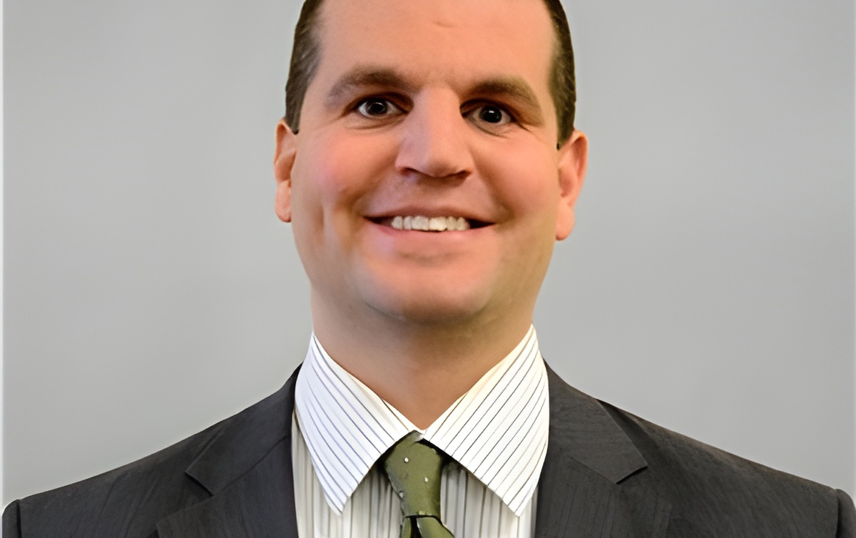 Dr. Steve Hamilton has joined Kaliber Labs' Surgeon Advisory Board! Bringing a wealth of expertise in sports medicine and orthopedics, Dr. Hamilton will play a crucial role in guiding Kaliber's mission forward. Welcome to the team! #orthotwitter kaliber.ai/post/leading-s…