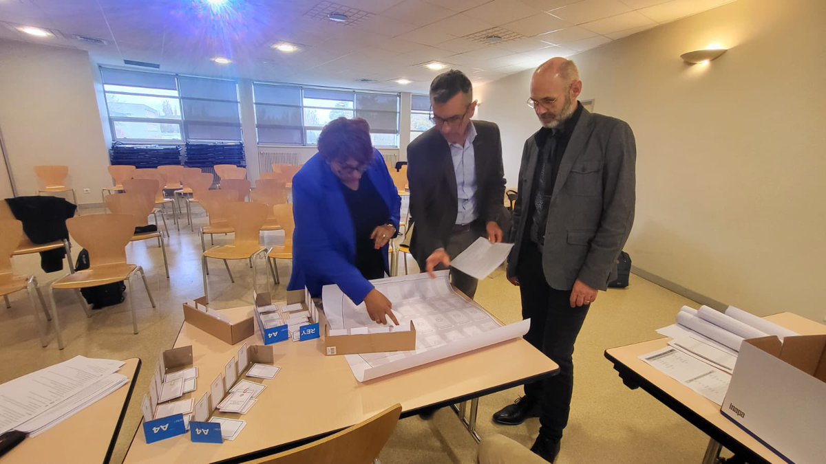 JPernette's tweet image. #Hybridation #synchrone #asynchrone #distanciel ou #présentiel 
🤔Comment actionner ces différents leviers pour concevoir des #formations efficientes dans un contexte contraint ?
@AcademieDijon @EAFC_Dijon 
🤩La réponse au travers d’un serious game inventé pour l’occasion 👏