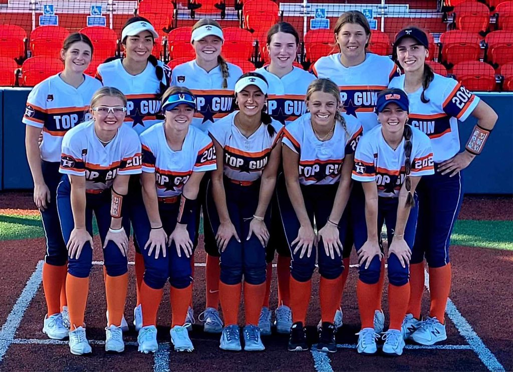 Last tournament of the fall season so excited to hit the field with this team in the summer. We took 2nd in the Space Coast Invitational 18u in Melbourne Florida. 🌴
 
Falls stats hitting 
BA .385, OBP .438, 4 RBI 
#topgunsoftball #flyabove #topgun17national