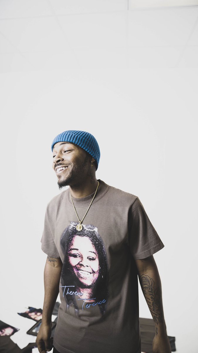 _DearMommaa's tweet image. Today You Blow Out 56 Candles In The Sky Ma♥️, Make a Wish🎂…🫶🏾 ! @DamagedLlc