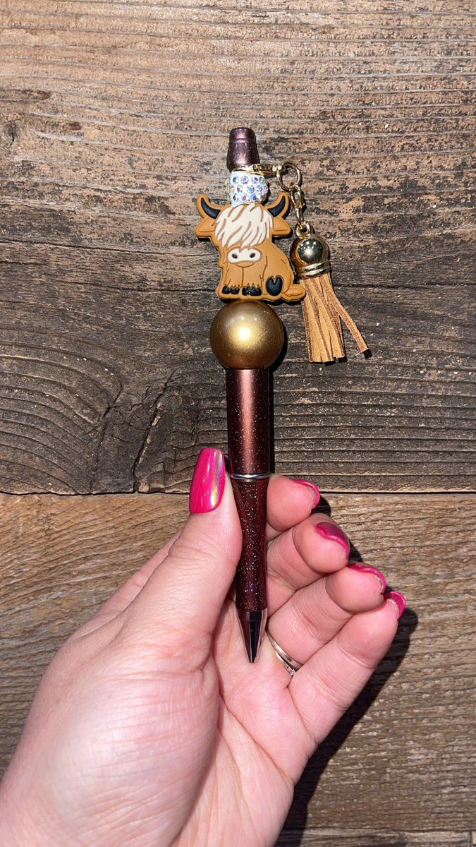 BaileyBLehr's tweet photo. How cute are these! My little sister have their own little business! https://t.co/H0EZ3PPTdR