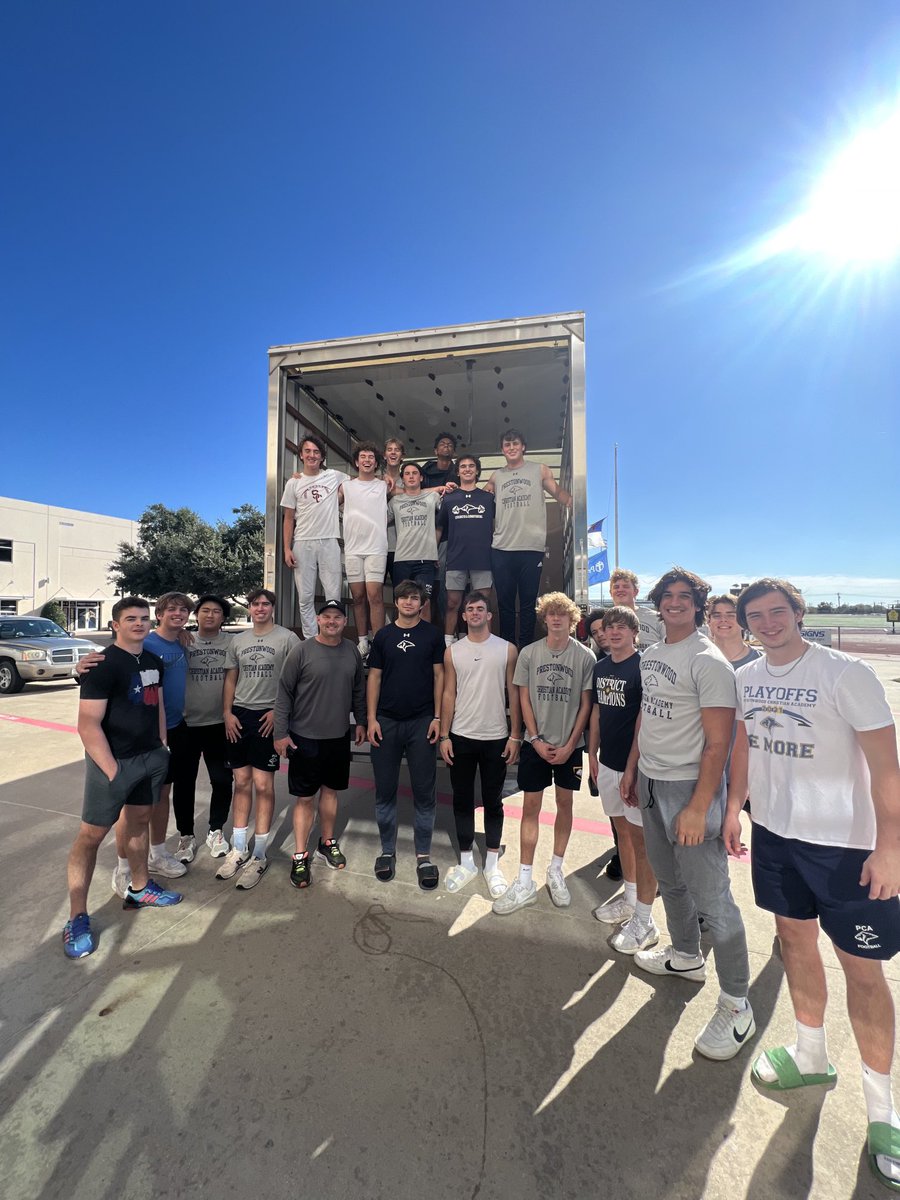 A big thank you to many of our ⁦@PCALionsFB⁩ guys, who served ⁦@Prestonwood⁩ team members for Operation Christmas Child after practice today, loading the truck w boxes gifts for kids. 
Proud of our guys! 
#ServantLeaders 🙏🏻