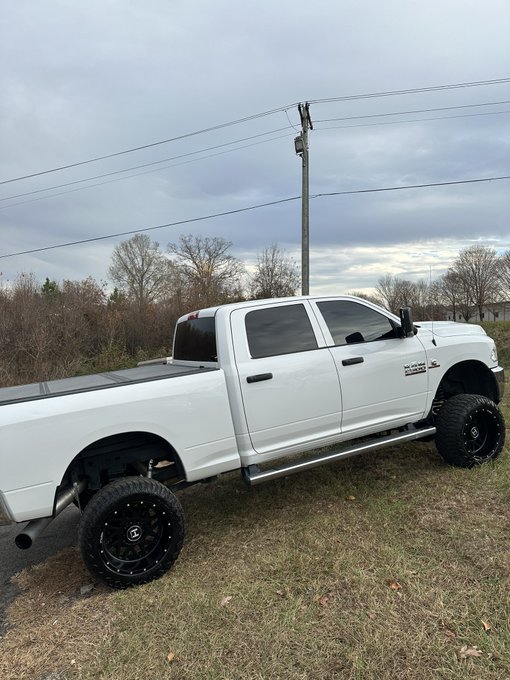 selling my lifted 17 Cummins and I&rsquo;m gonna cry but I have too many trucks. 🥲🥲 https://t.co/onrWf4r2w