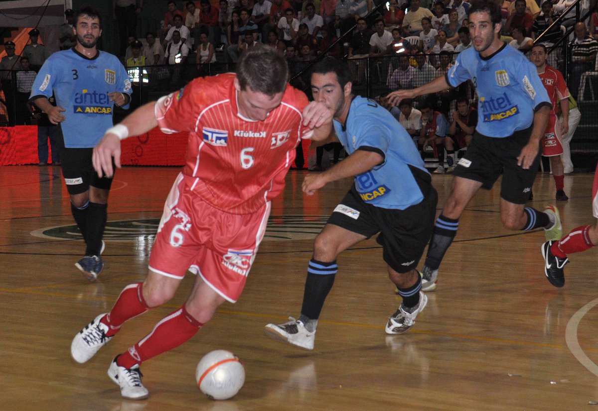 #𝐌𝐮𝐧𝐝𝐢𝐚𝐥𝐌𝐞́𝐱𝐢𝐜𝐨🇲🇽 - 𝐄𝐬𝐭𝐚𝐝𝐢́𝐬𝐭𝐢𝐜𝐚𝐬 

𝐋𝐀𝐒 𝐌𝐀́𝐗𝐈𝐌𝐀𝐒 𝐆𝐎𝐋𝐄𝐀𝐃𝐀𝐒 𝐃𝐄 𝐔𝐑𝐔𝐆𝐔𝐀𝐘

🇺🇾 Les dejamos las 5️⃣ máximas goleadas de la celeste en la historia de los mundiales de Futsal👇🏻

Australia 🇦🇺 1988
Uruguay 🇺🇾 1️⃣5️⃣ Italia 🇮🇹 2️⃣

Australia 🇦🇺