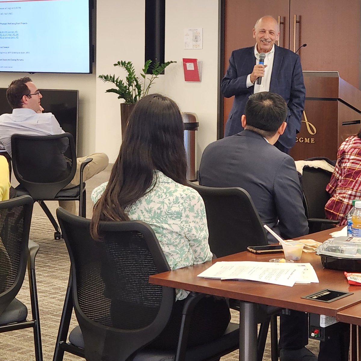 Intealth tweet media